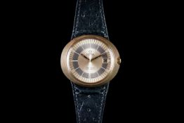 GENTLEMEN'S OMEGA AUTOMATIC DYNAMIC DATE WRISTWATCH, circular gold two tone dial with a date