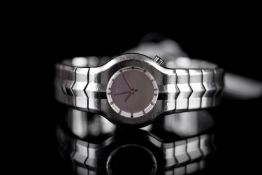 LADIES TAG HEUER REFERENCE WP1315-0, circular mirror dial, crown to 5 o'clock position, 29mm