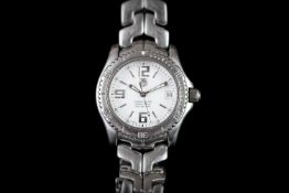 GENTLEMEN'S TAG HEUER CHRONOMETER, circular white dial, baton and Arabic numerals, date aperture,