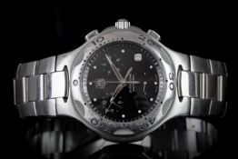 GENTLEMEN'S TAG HEUER CHRONOGRAPH REFERENCE CL1110-0, circular black dial, triple register,