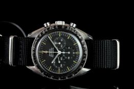 GENTLEMEN'S OMEGA SPEEDMASTER CHRONOGRAPH WRISTWATCH CIRCA 1966 REF. 105012-66, circular black