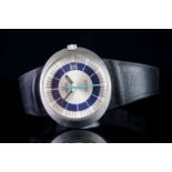 GENTLEMEN'S OMEGA DYNAMIC 107, round, blue/white bicolour dial, date aperture at 3 o clock, 40 mm