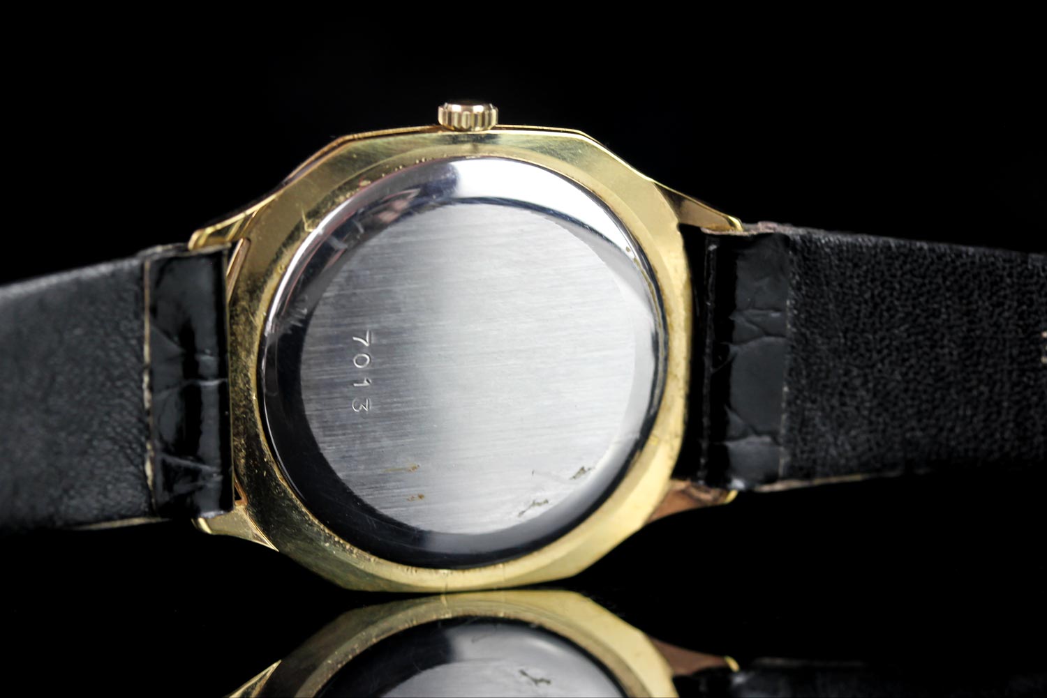 GENTLEMEN'S RAYMOND WEIL VINTAGE WRISTWATCH REF 7013, black dial with 1 gold roman numeral at 12, - Image 3 of 3