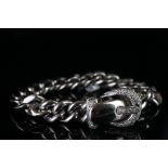 Buckle link diamond bracelet, buckle set with a total of 42 diamonds, 18ct white gold chain link