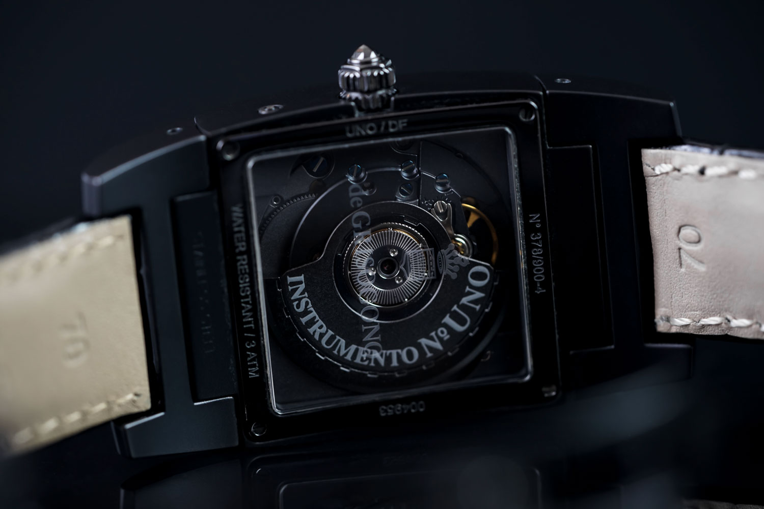 GENTLEMEN'S DE GRISOGONO PVD BLACK UNO 1 004953 SN 378-900-4 WITH BOX AND PAPERS, square, black dial - Image 3 of 5