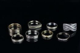 GROUP OF GOLD AND SILVER RINGS GEMT SET, marquisate set silver ring, 7 gold rings with a gross