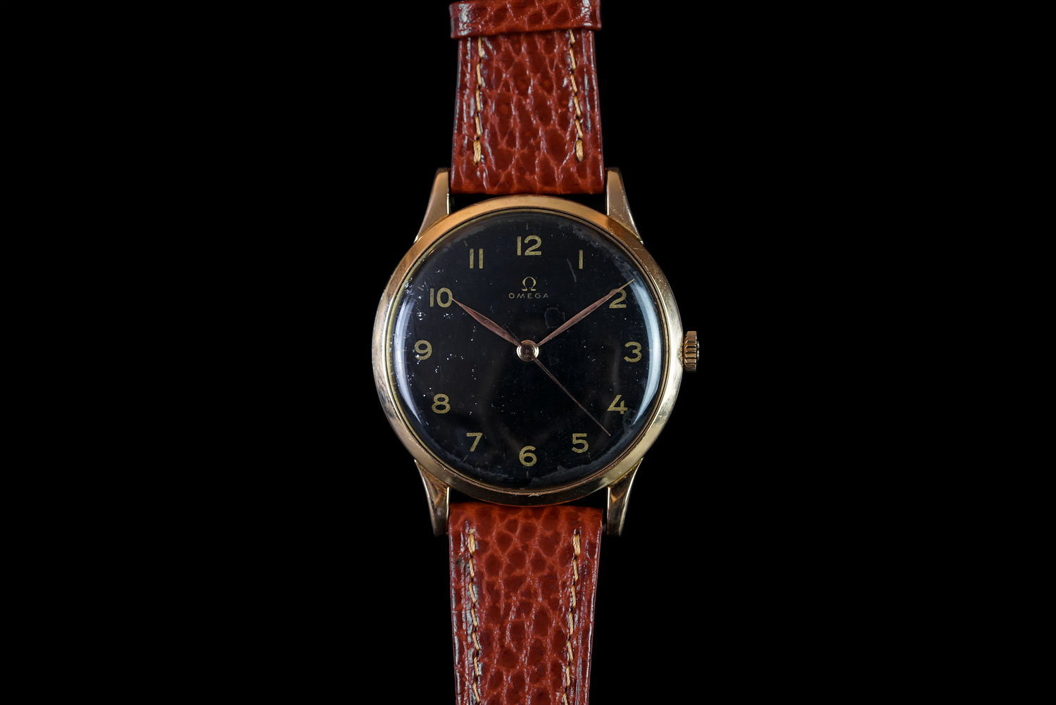GENTLEMEN'S OMEGA 18CT GOLD OVERSIZE WRISTWATCH, circular black dial with gold arabic numerals and - Image 3 of 4