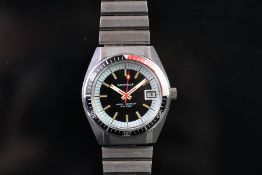 GENTLEMENS CARAVELLE 333 FEET DIVERS VINTAGE WRISTWATCH, circular black dial with striking red and