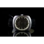 GENTLEMENS LONGINES CONQUEST WRISTWATCH REF. 1535, circular silver dial with faceted hour markers