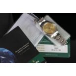 GENTLEMEN'S ROLEX OYSTER PERPETUAL DATE WRISTWATCH REF 1500/0 WITH SERVICE PAPERS, circular