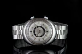 GENTLEMENS JAEGER LECOULTRE MEMOVOX AUTOMATIC WRISTWATCH, circular sloped silver dial with faceted