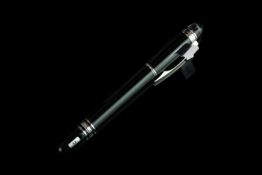 MONT BLANC FOUNTAIN PEN 8482 SN MBKF5SM54, black lacquer and silver, comes with box and papers.