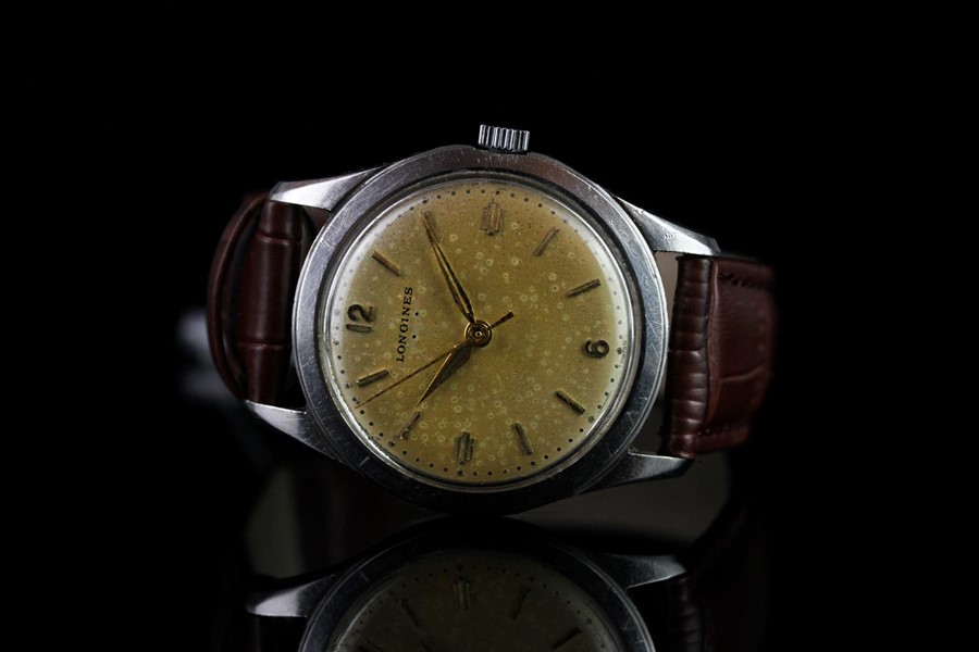 GENTLEMEN'S LONGINES VINTAGE STAINLESS STEEL WRISTWATCH, circular patina dial with gold hour markers - Image 2 of 4