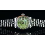 LADIES' ROLEX MOTHER OF PEARL DIAMOND SET DATEJUST REF. 69174, circular green mother of pearl dial