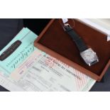 GENTLEMENS GIRARD PERREGAUX CHRONOMETER HF GYROMATIC WRISTWATCH W/ ORIGINAL BOX & PAPERS, circular