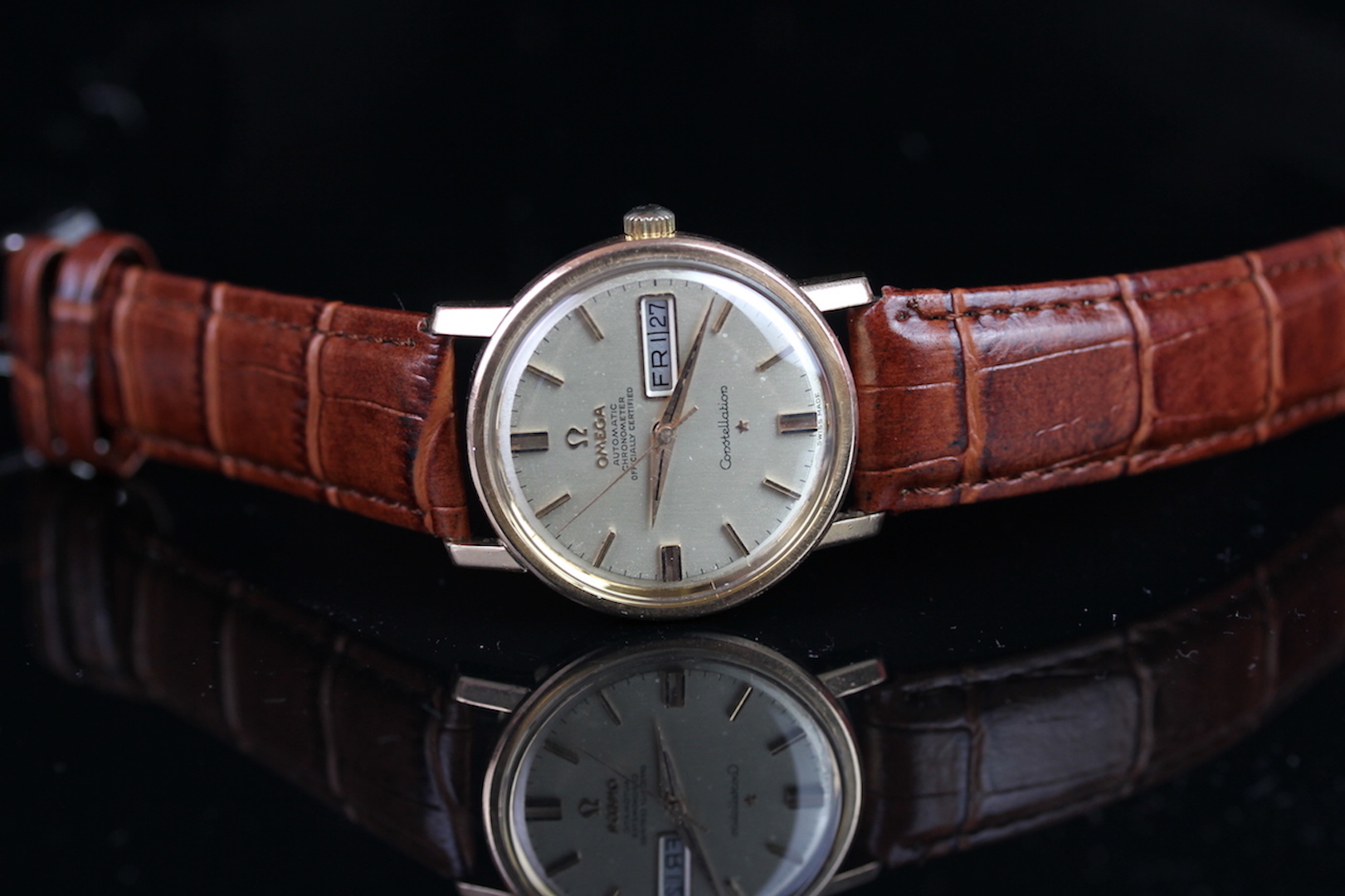 GENTLEMEN'S OMEGA CONSTELLATION GOLD PLATED, PIE-PAN DIAL, DAY/DATE, VINTAGE AUTOMATIC WRISTWATCH, - Image 4 of 4