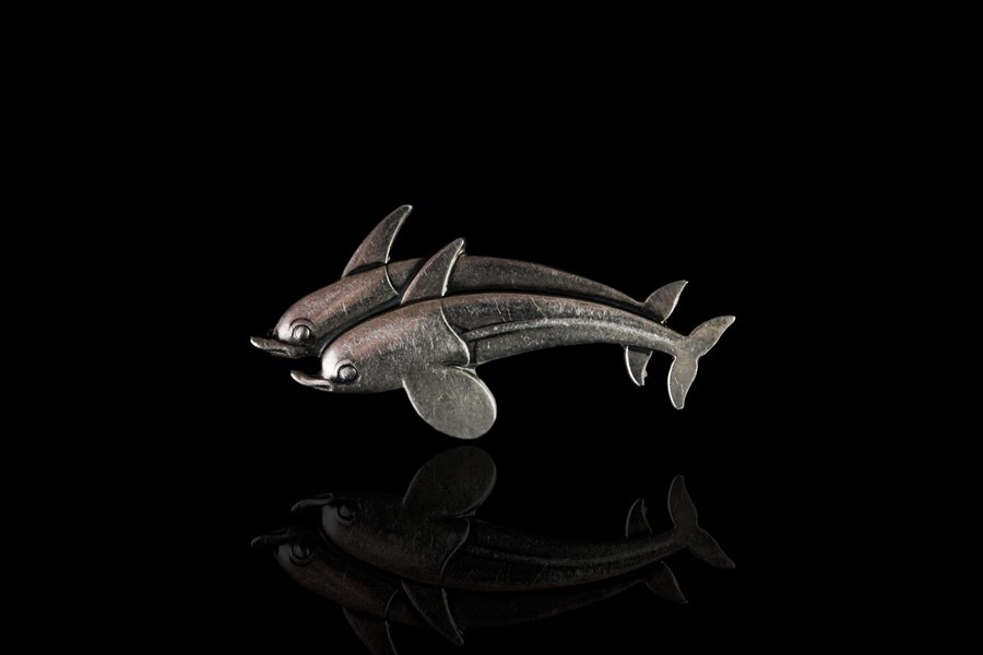 SILVER GEORG JENSEN DOUBLE DOLPHIN BROOCH,estimated 40 x 20 mm, not hallmarked , stamped 925, weight - Image 2 of 3