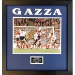 Paul Gascoigne, A stunning 12x16 cololur photo hand signed photo hand signed clearly in black marker