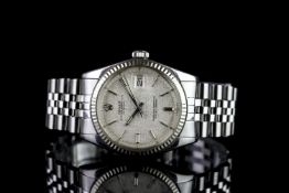 GENTLEMANS ROLEX DATEJUST MODEL 1601,SN 327.... CIRCA 1970,silver linen dial with silver hands,