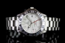 GENTLEMENS OMEGA SEAMASTER GMT CHRONOMETER 'GREAT WHITE' WRISTWATCH W/ BOX & PAPERS, circular off