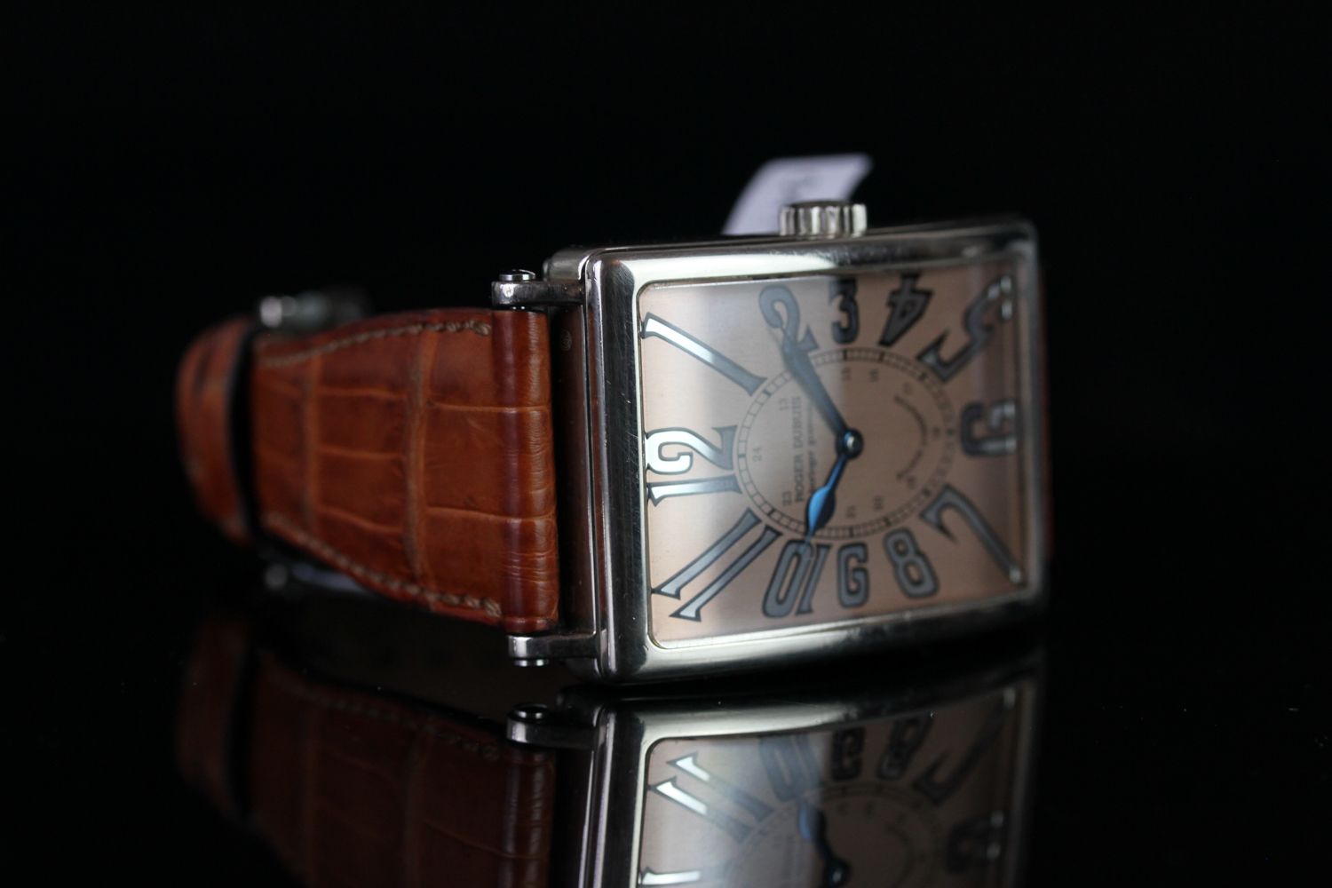 GENTLEMEN'S ROGER DUBUIS MUCH MORE WRISTWATCH, rectangular salmon dial with arabic numbers, 30mm - Image 3 of 5