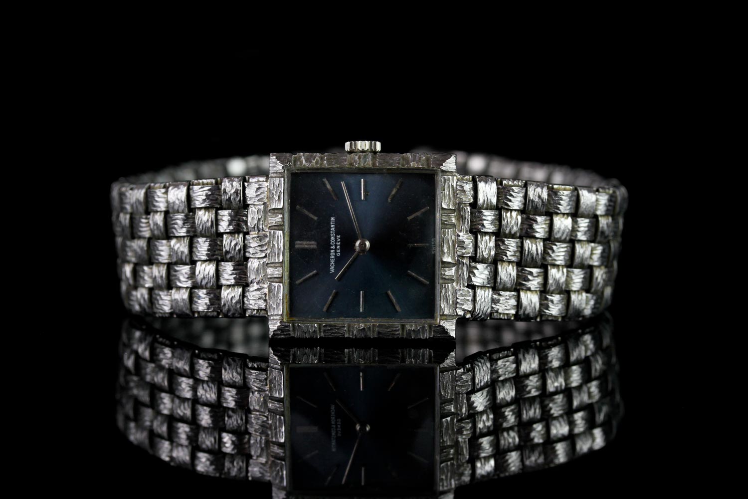 LADIES VACHERON & CONSTANTIN VINTAGE WRISTWATCH, square blue dial with hour markers, 21mm 18ct white - Image 2 of 5