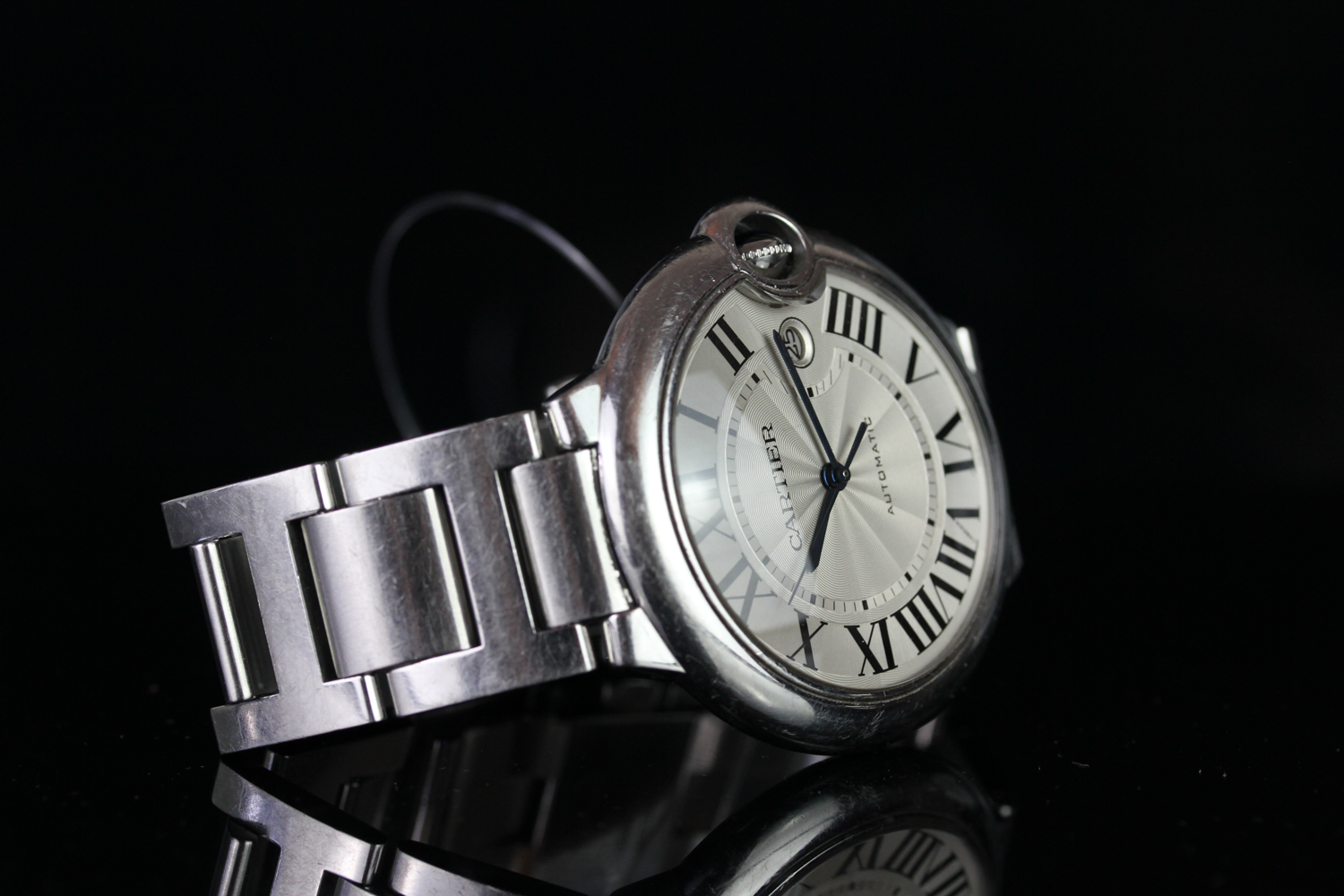 GENTLEMEN'S CARTIER BALLON BLEU WRISTWATCH W/ SPARE LINK & BOOKLET, circular silver dial with - Image 3 of 5