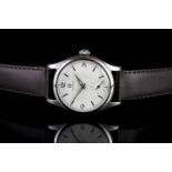 GENTLEMENS OMEGA VINTAGE WRISTWATCH REF. 2164, circular off white dial with silver hour marker and