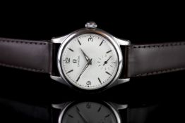 GENTLEMENS OMEGA VINTAGE WRISTWATCH REF. 2164, circular off white dial with silver hour marker and