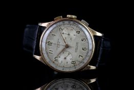 GENTLEMEN'S CHRONOGRAPH SUISSE 18CT GOLD WRISTWATCH, circular patina twin register dial with with