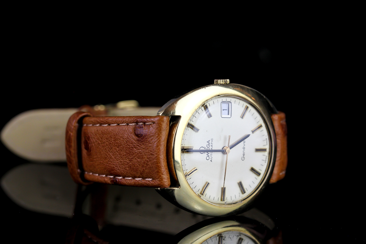 GENTLEMENS OMEGA GENEVE AUTOMATIC 18CT GOLD WRISTWATCH, circular cream dial with gold and black hour - Image 2 of 3