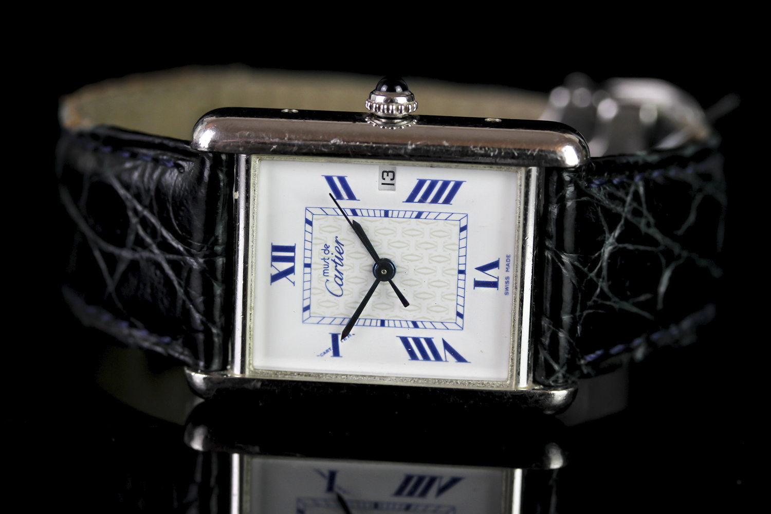 MID SIZE MUST DE CARTIER TANK SILVER WRISTWATCH, rectangular white dial with cartier logo repeated