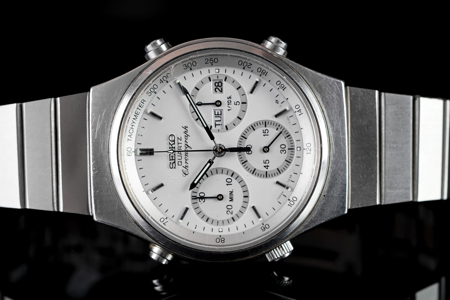 GENTLEMEN'S SEIKO QUARTZ CHRONOGRAPH WRISTWATCH REF 7A38-7190, circular silver dial with hour