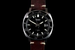 GENTLEMANS SEIKO DIVERS WATCH 701341,round , black dial with illuminated hands, illuminated markers,