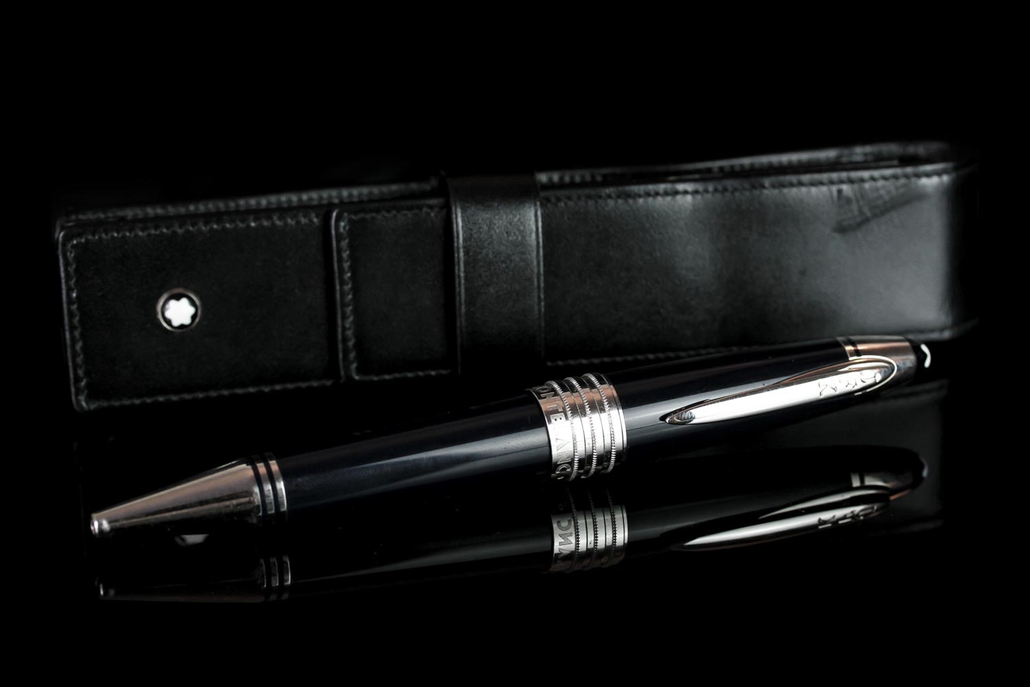 GENTLEMANS MONT BLANC JFK BALLPOINT PROPELLING PEN,MBJH4G302,black resin and white metal, comes with