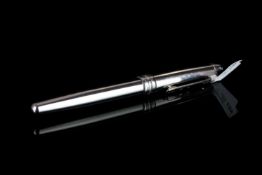 GENTLEMANS MONT BLANC FOUNTAIN PEN, HY25441564,steel, comes with box.