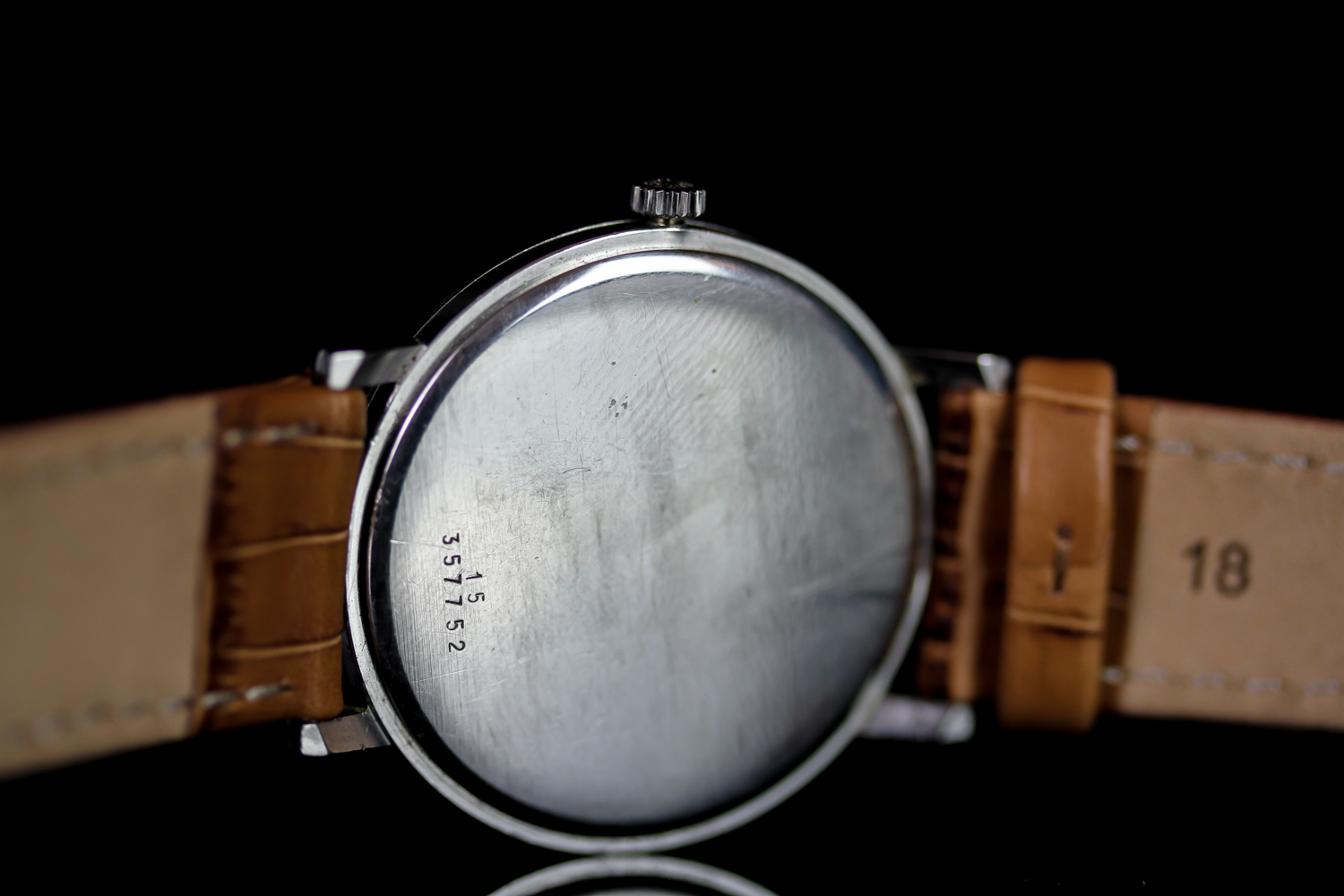 GENTLEMENS LONGINES CALATRAVA WRISTWATCH REF. 8236, circular patina dial with gold hour markers - Image 3 of 3