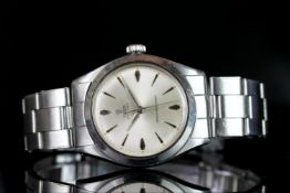 GENTLEMANS TUDOR OYSTER CIRCA 1961,round,silver dial with illuminated hands, silver batons,33 mm