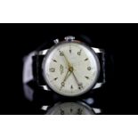 GENTLEMENS VULCAIN CRICKET WRISTWATCH, circular silver dial with arabic numbers and hour markers,