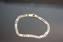 9CT TWO TONE FANCY LINK BRACELET, hallmarked total weight 8.6gms.