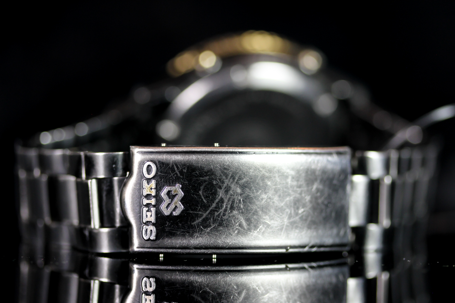 GENTLEMENS SEIKO CHRONOGRAPH SPORTS 100 WRISTWATCH REF.7A38 6010, circular triple register black - Image 2 of 2