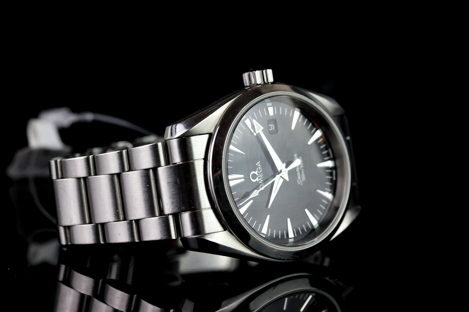 GENTLEMANS OMEGA SEAMASTER AQUA TERRA,round,black dial with illuminated hands,illuminated markers, - Image 2 of 4