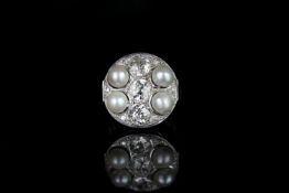 18K CIRCULAR PANEL RING SET WITH DIAMONDS AND FOUR PEARLS, estimated 3x 0.75ct old cut diamonds,