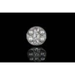 18K CIRCULAR PANEL RING SET WITH DIAMONDS AND FOUR PEARLS, estimated 3x 0.75ct old cut diamonds,