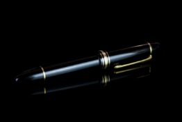 GENTLEMANS MONT BLANC MEISTERSTUCK,MIL1051276,JUMBO SIZE, black resin and yellow metal.