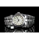 LADIES' VACHERON & CONSTANTIN OVERSEAS WRISTWATCH, circular silver dial with silver hour markers and