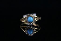 9CT TURQUOISE AND WHITE STONE CLUSTER RING, ring size L
