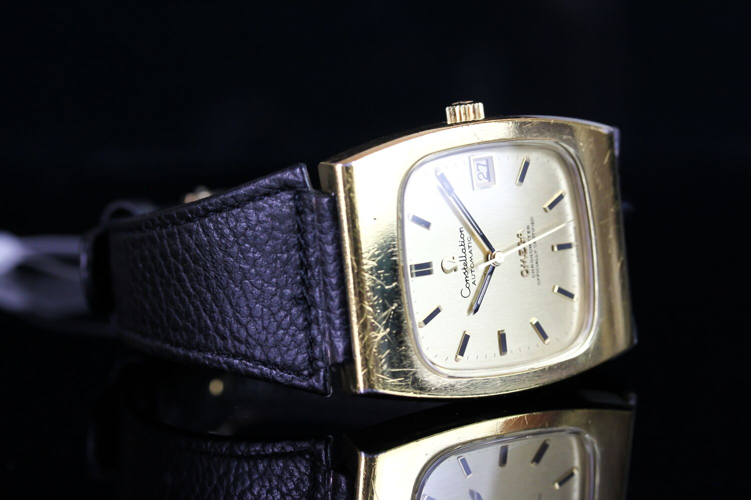 GENTLEMEN'S OMEGA CONSTELLATION, square, gold dial with black hands, black baton markers, 38x32mm - Image 2 of 4