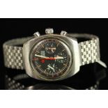 GENTLEMENS ROAMER STINGRAY CHRONOGRAPH WRISTWATCH VALJOUX 72, circular black triple register dial