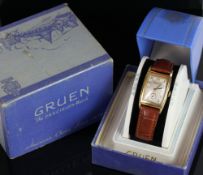 GENTLEMENS GUREN VERI THIN PRECISION WRISTWATCH CIRCA 1945 W/ BOX & GUARENTEE, rectangulat two